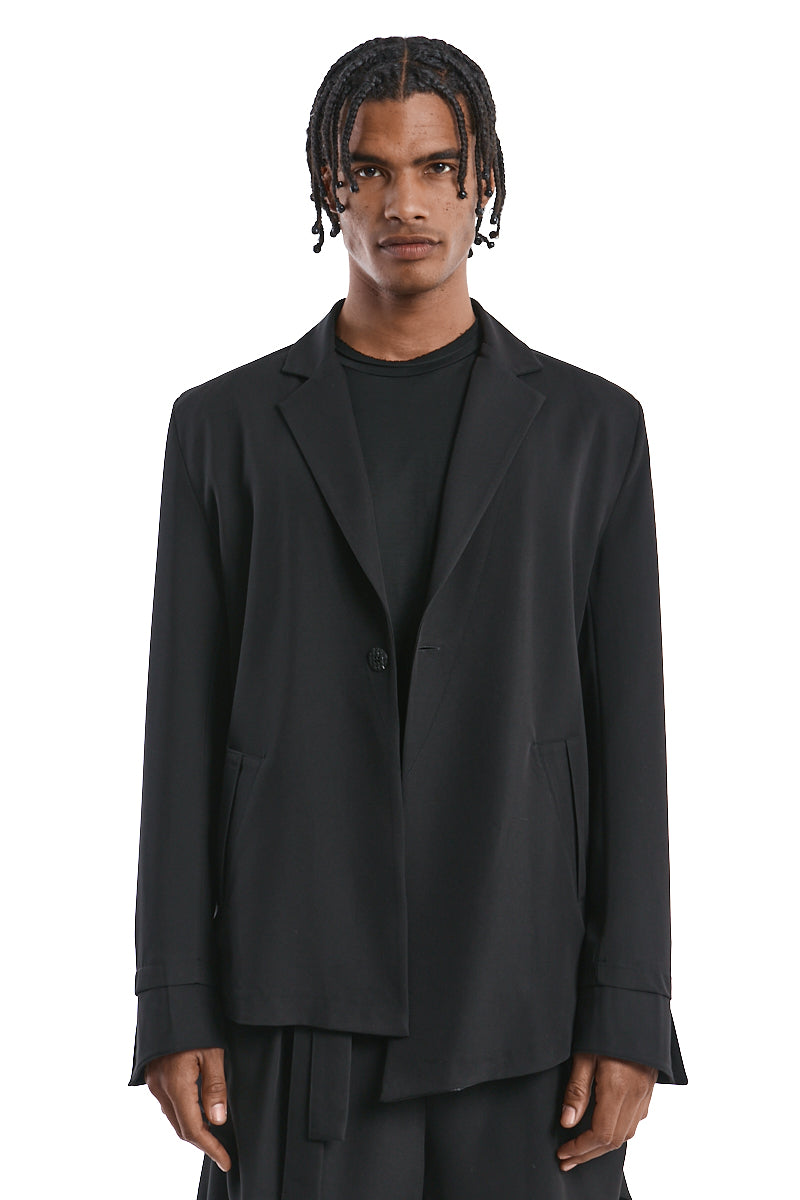 ASYMMETRIC FLUID-STRETCH JACKET