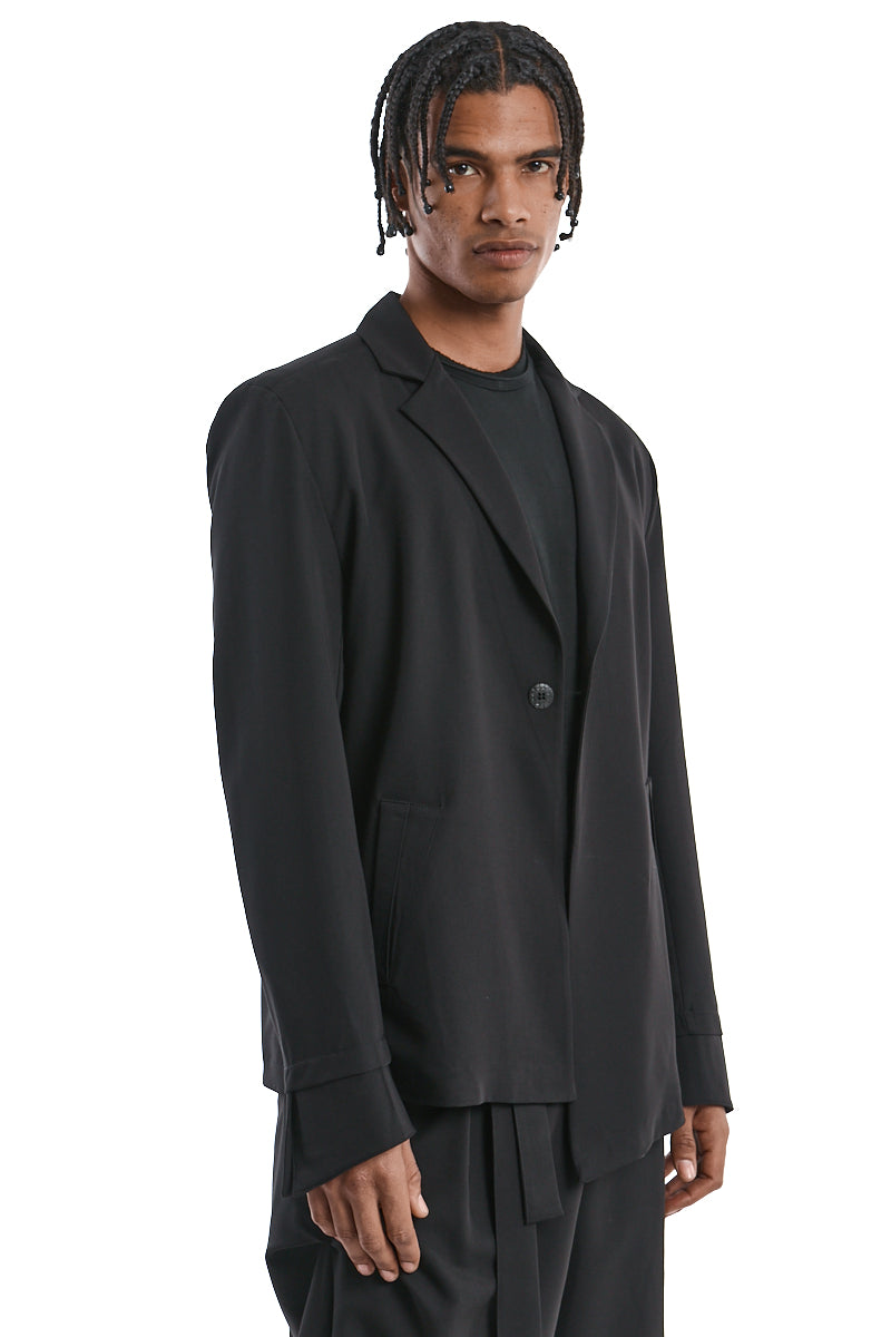 ASYMMETRIC FLUID-STRETCH JACKET