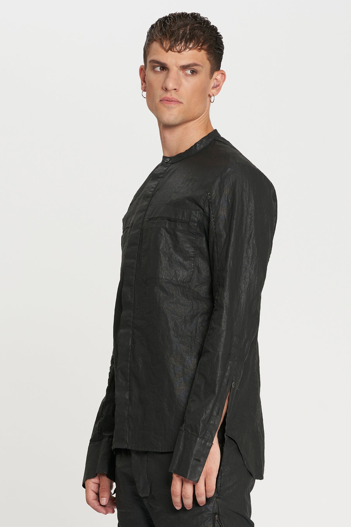 BLACK COLLARLESS SHIRT