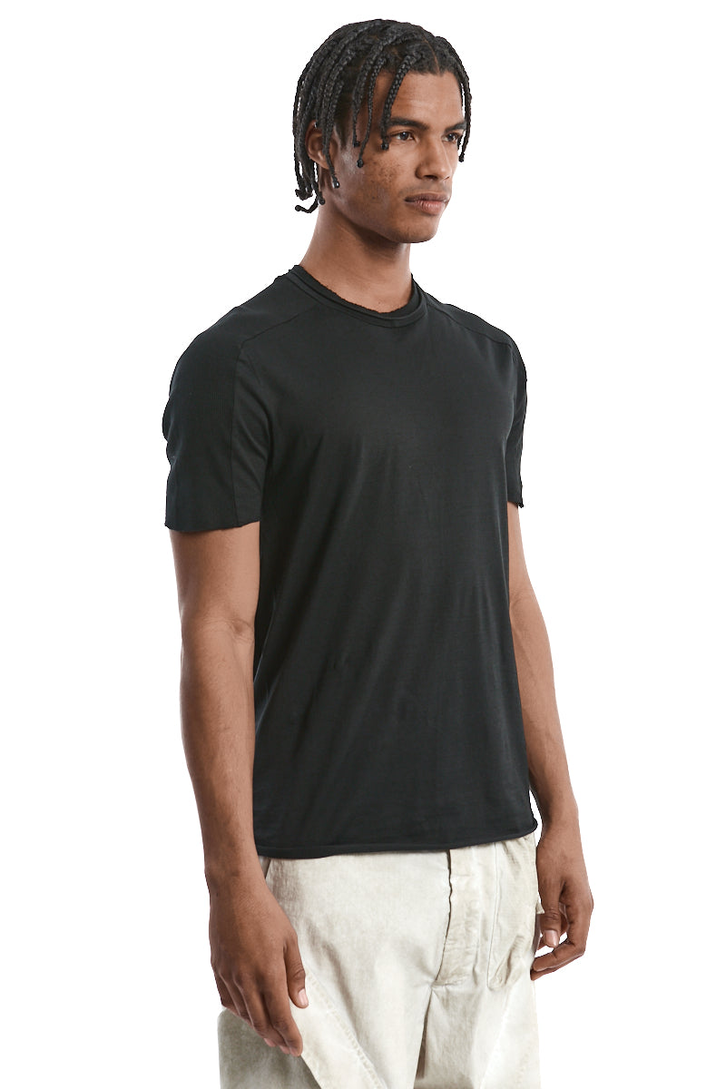 BLACK RIB YOKE TEE