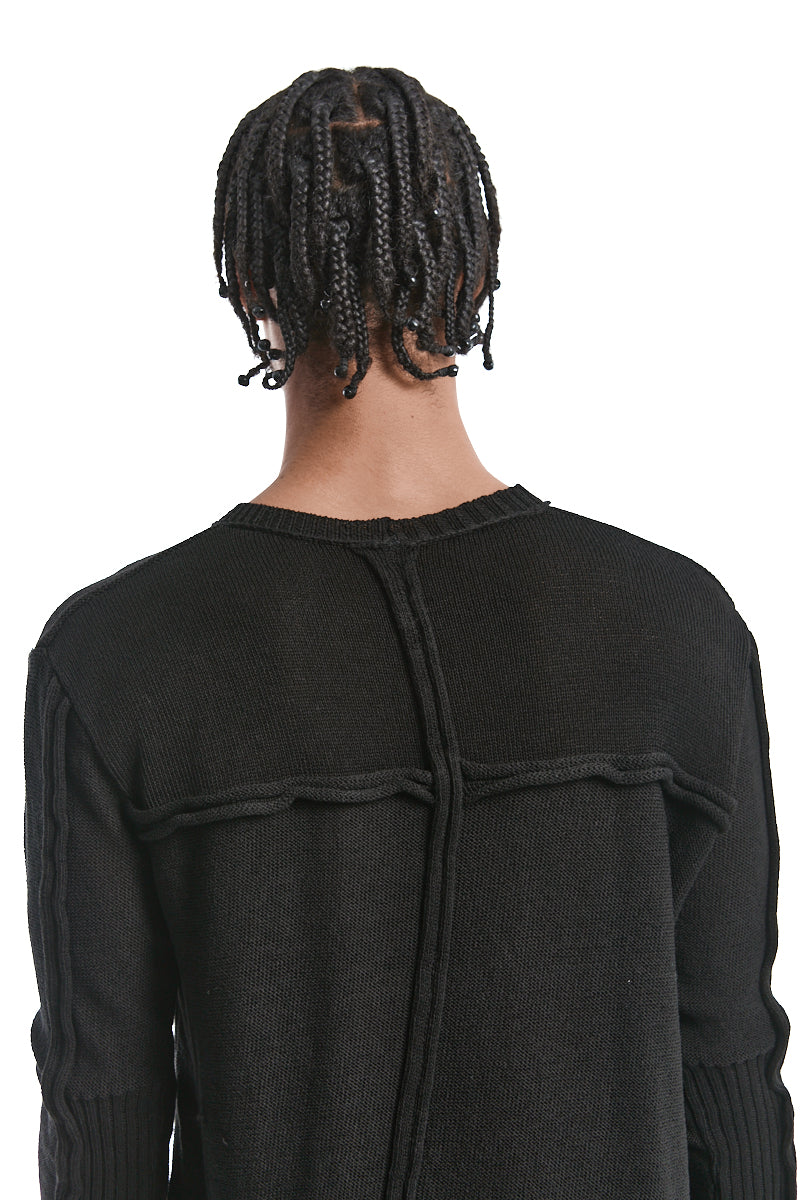 BLACK KNITTED EXTERNAL SEAM TOP