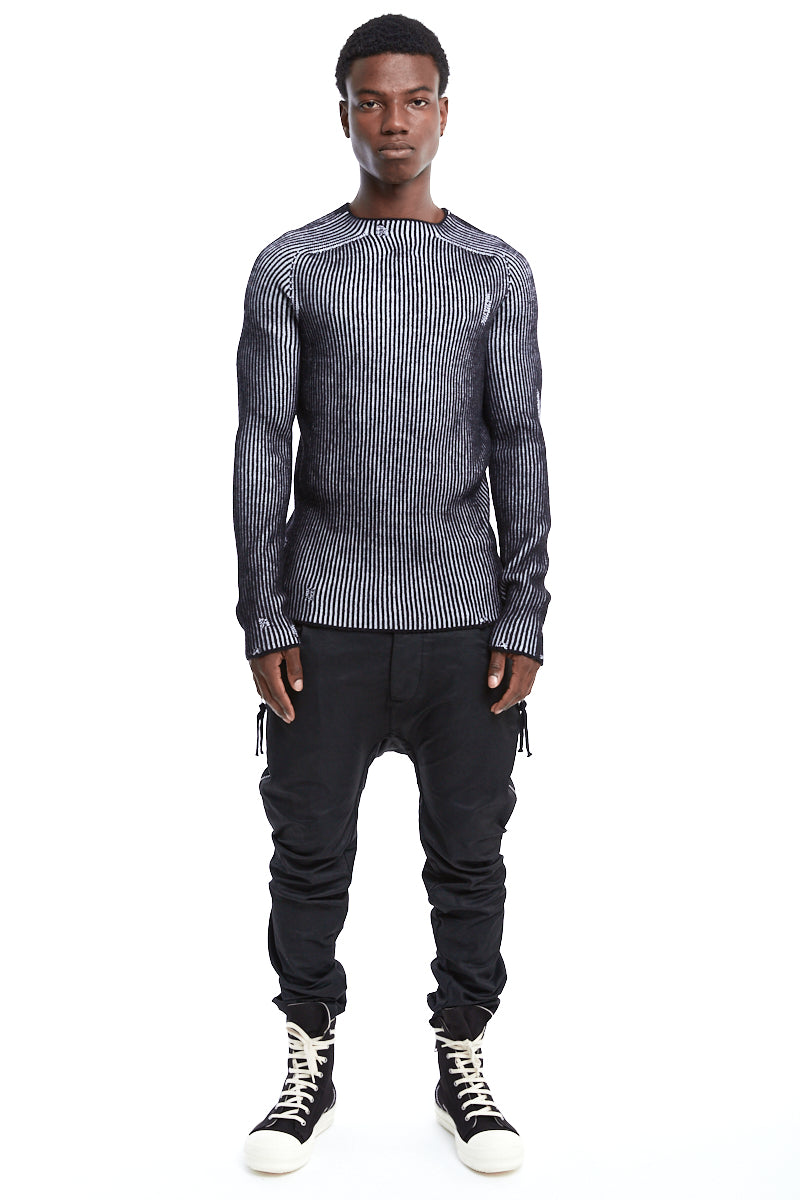 BLACK AND WHITE KNITTED WOOL JERSEY