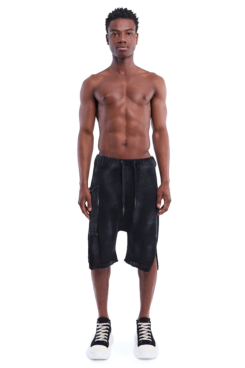 BLACK SPRAYED SIDE POCKET KNITTED SHORTS