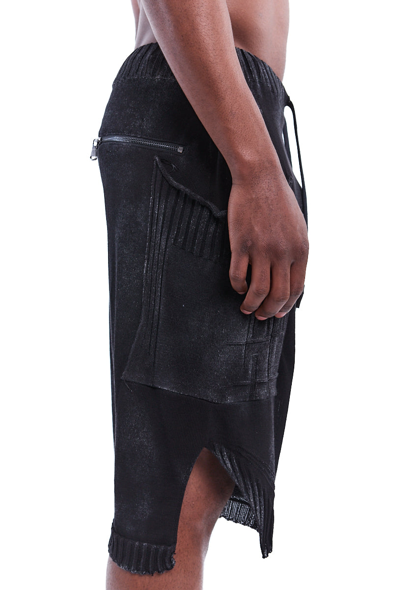 BLACK SPRAYED SIDE POCKET KNITTED SHORTS