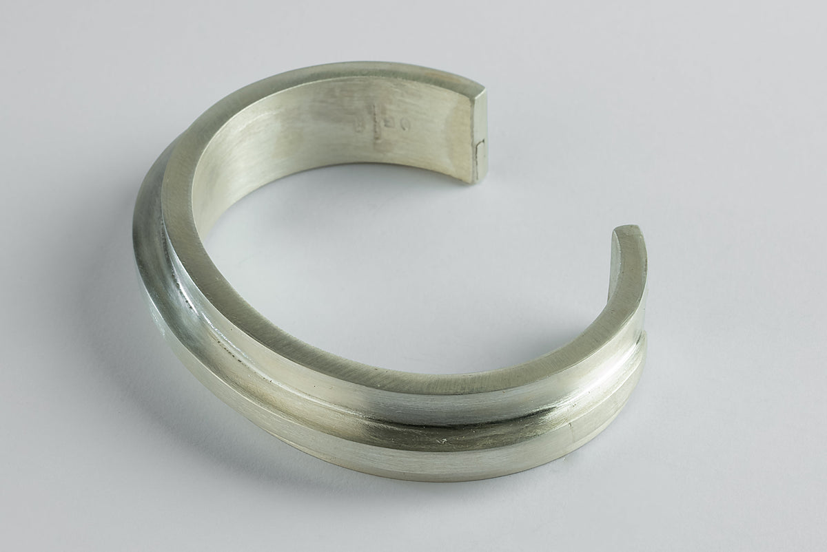 Ultra Reduction Ridge Bracelet (15mm, MA)