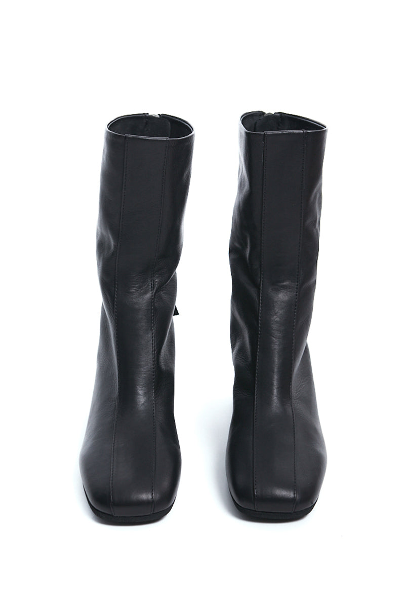 NO DRAMA LEATHER BOOTS