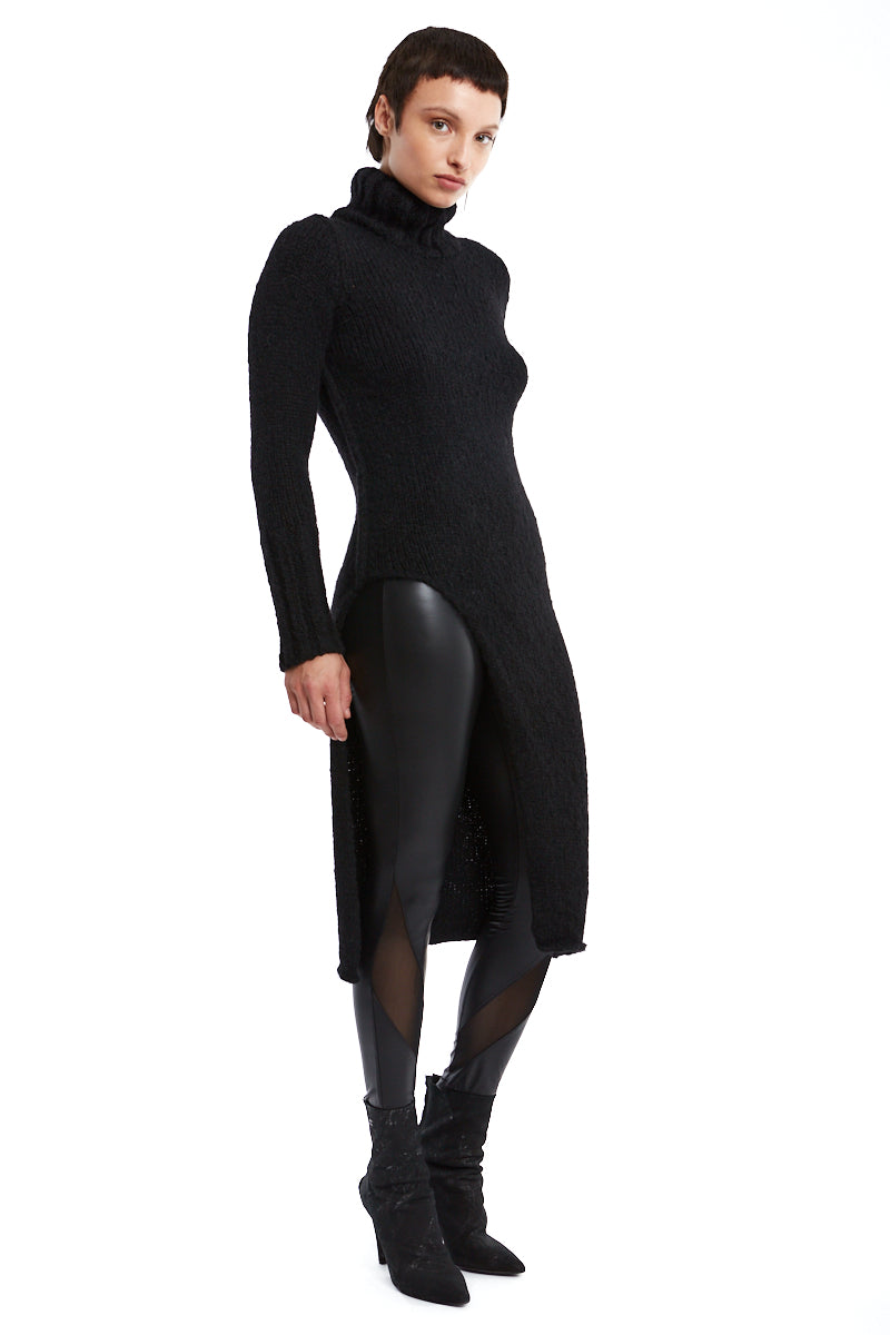 HIGH NECK CHUNKY TOP