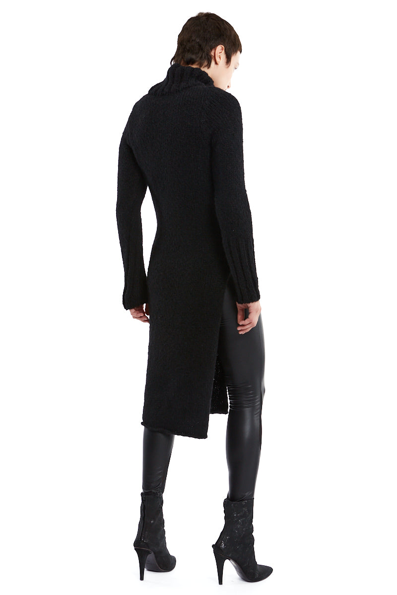 HIGH NECK CHUNKY TOP