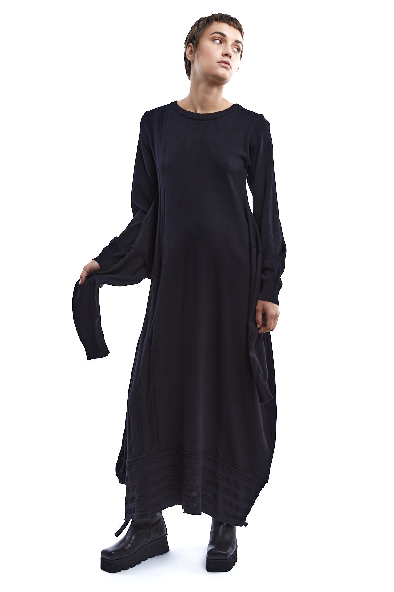 4 SLEEVES KNITTED DRESS