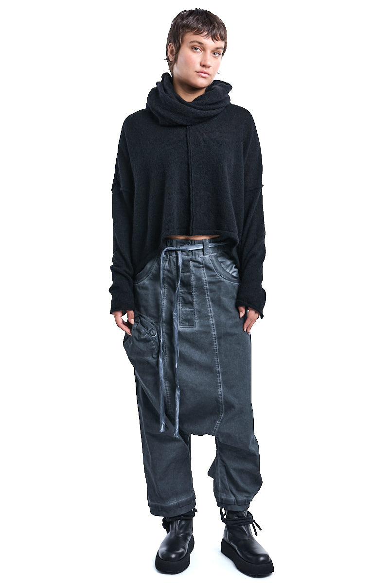 BLACK JUMPER WITH REMOVABLE SNOOD