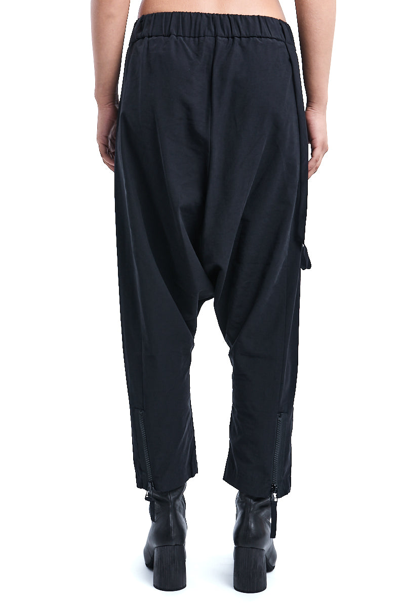 BLACK SOFT ZIPPED PANTS