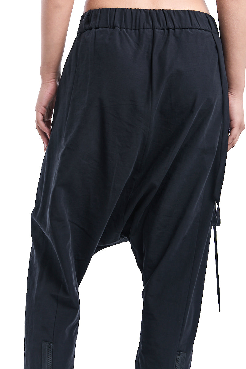 BLACK SOFT ZIPPED PANTS