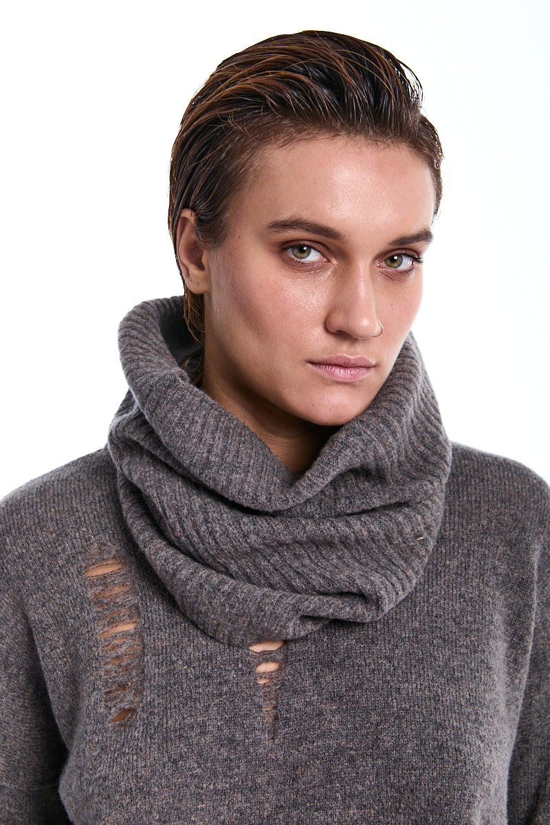 FADED BROWN CROP WOOL SWEATER WITH SNOOD