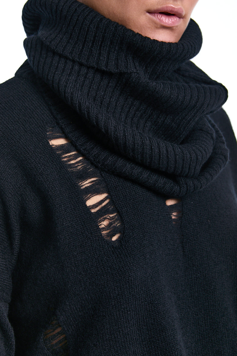 BLACK CROP WOOL SWEATER WITH SNOOD