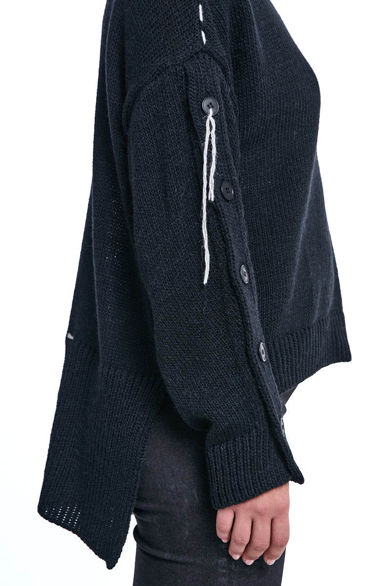 BLACK BUTTON SLEEVE WOOL TURTLENECK