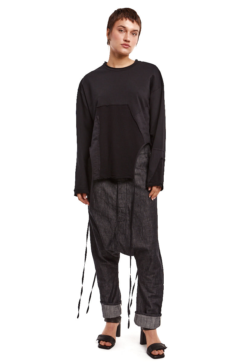 BLACK ASYMMETRIC JUMPER