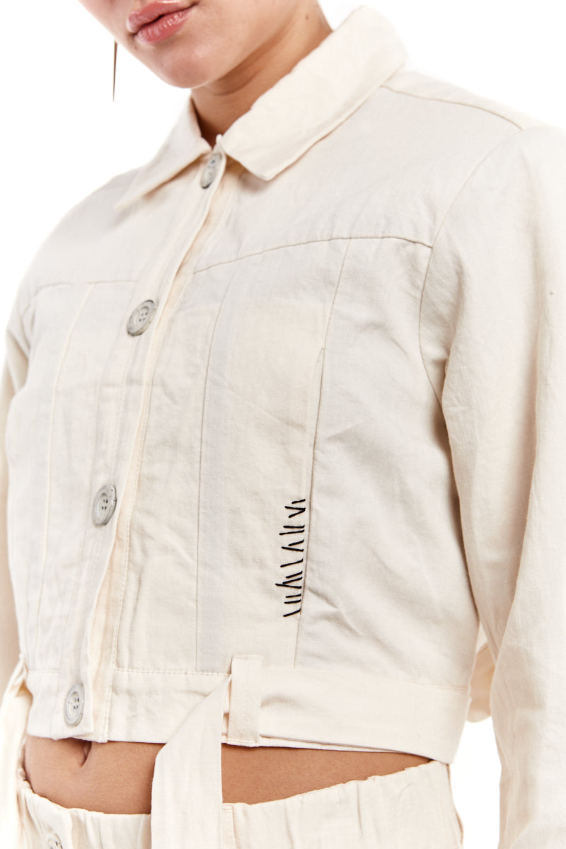 CREAM WRINKLED CROPPED DENIM JACKET