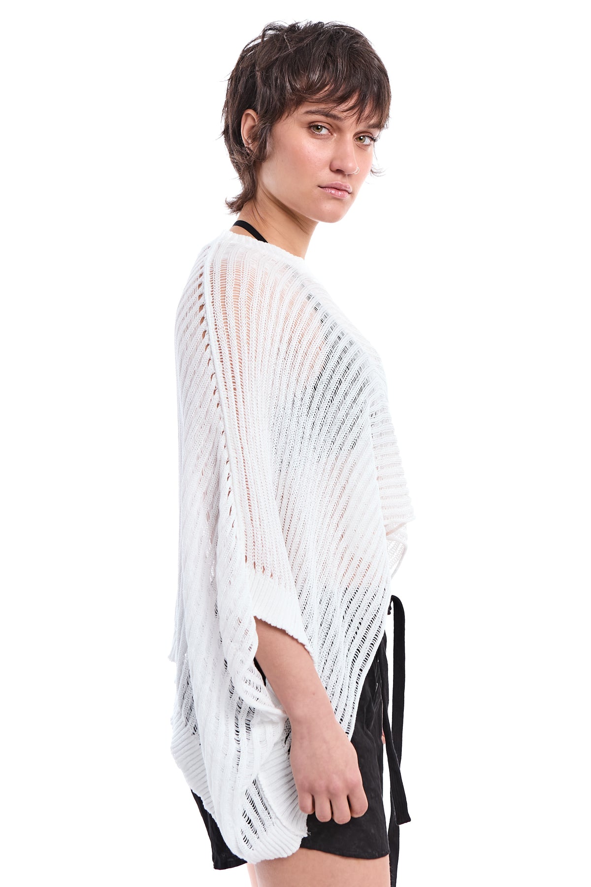 WHITE LOOSE-KNIT OVERSIZED COTTON SWEATER