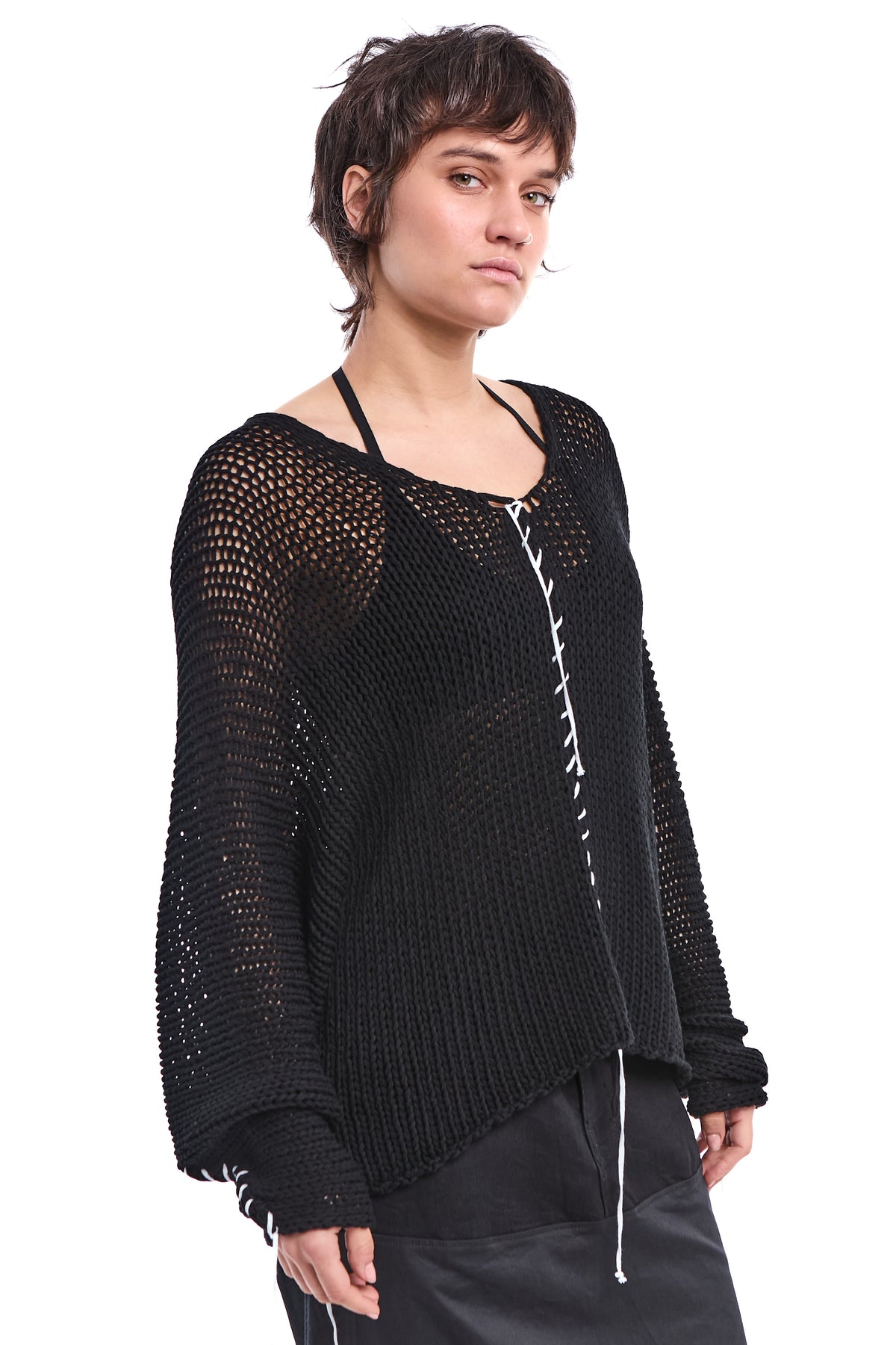 BLACK HAND-STITCHED RELAXED V-NECK KNIT