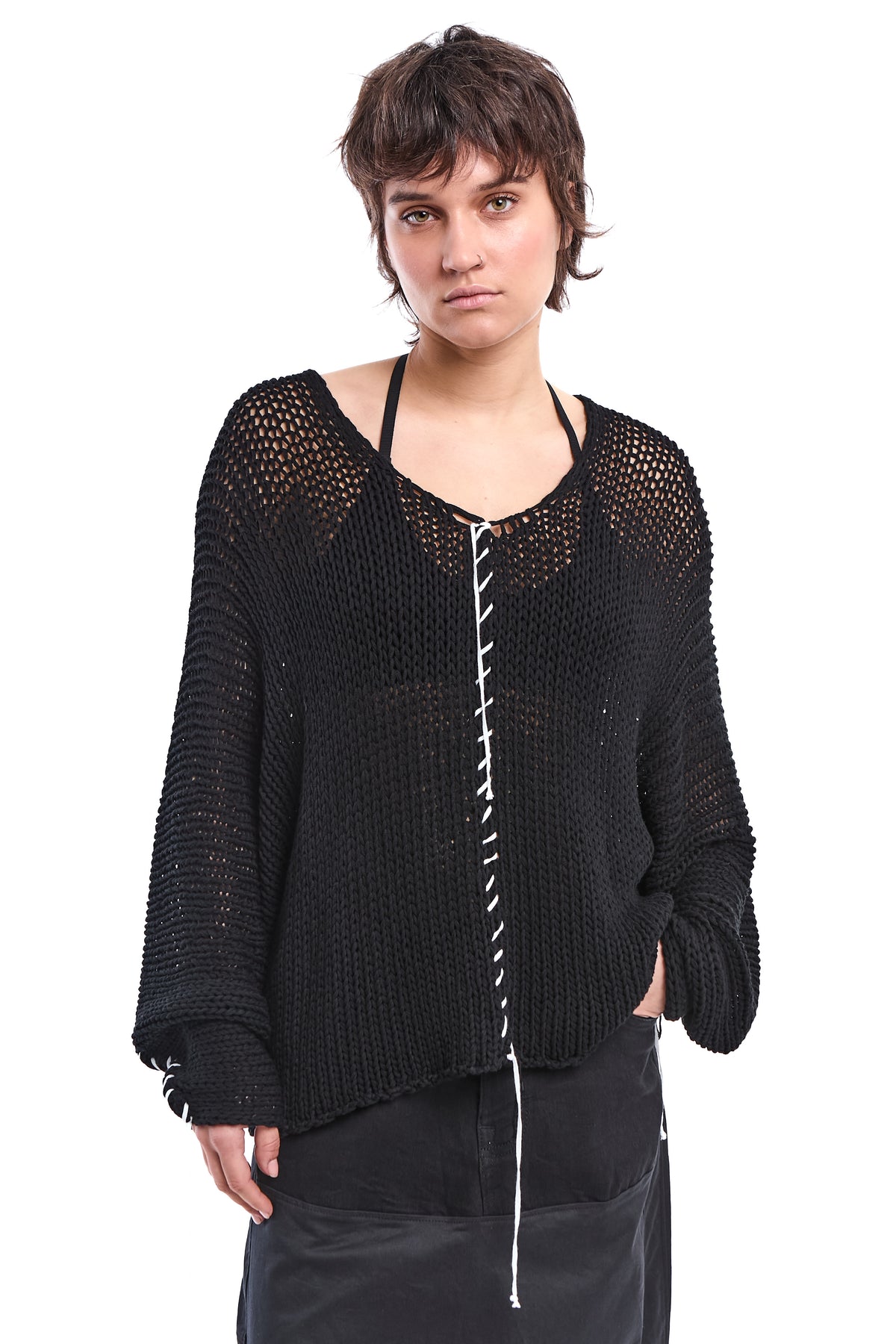 BLACK HAND-STITCHED RELAXED V-NECK KNIT