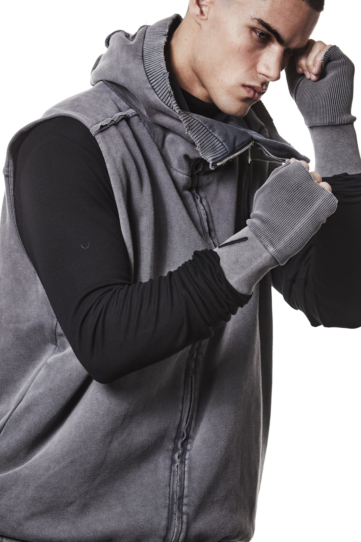 USED GREY FINGERLESS GLOVES