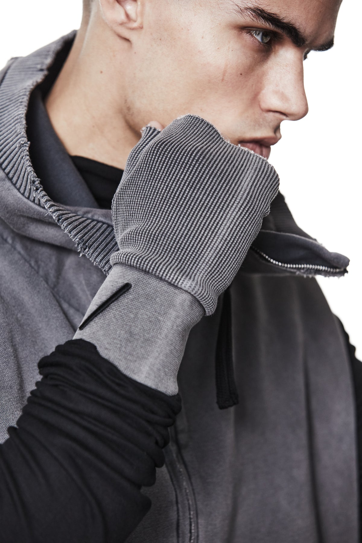 USED GREY FINGERLESS GLOVES