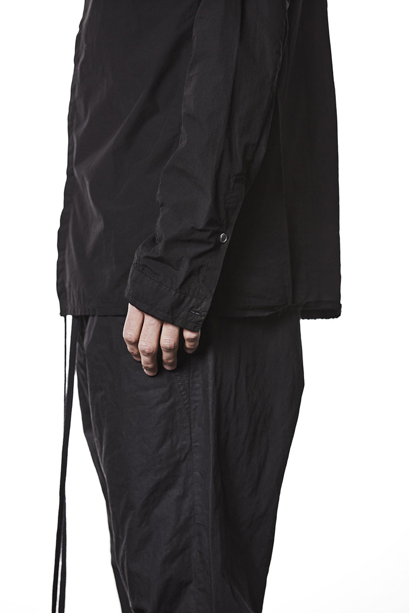 BLACK HIDDEN BUTTON SHIRT