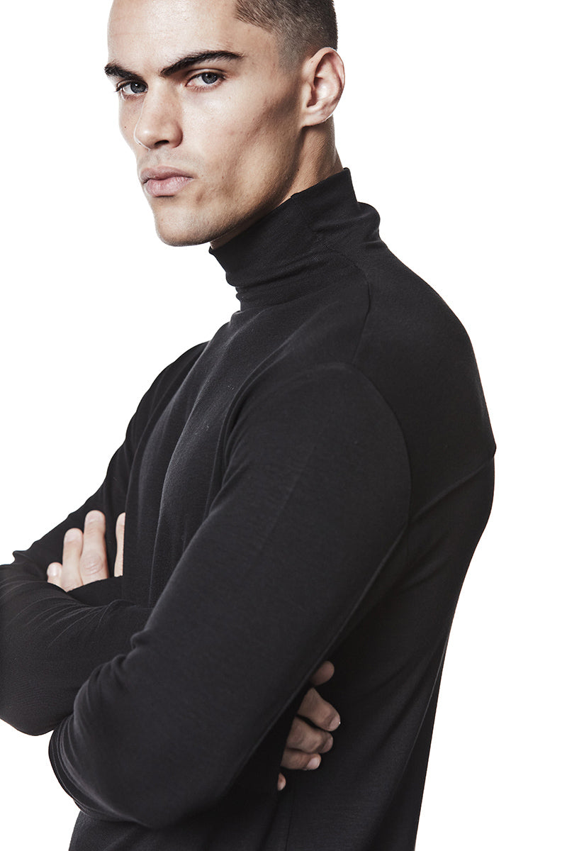 BLACK SOFT ROLL NECK TOP