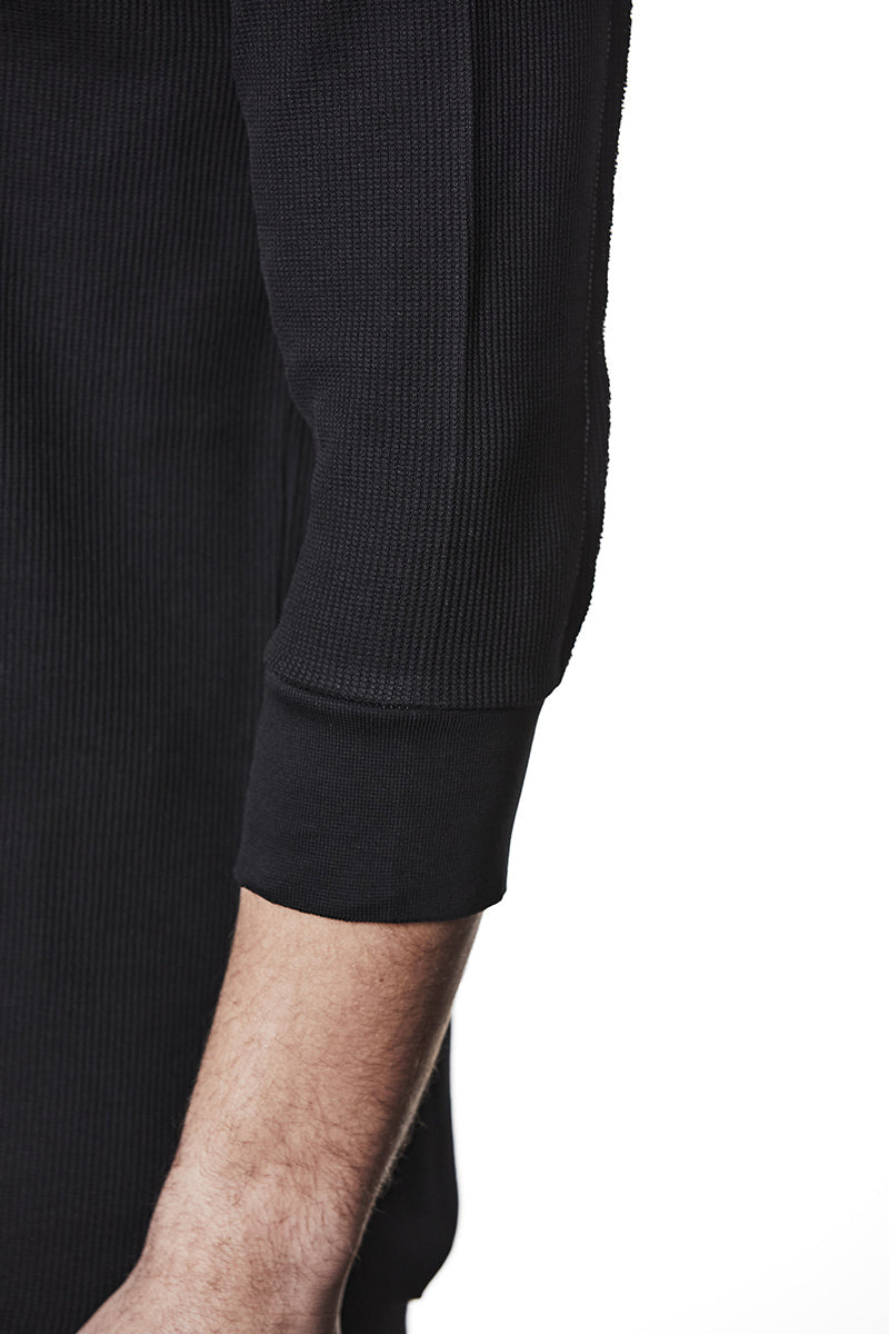 BLACK STRUCTURED SOFT JERSEY TEE