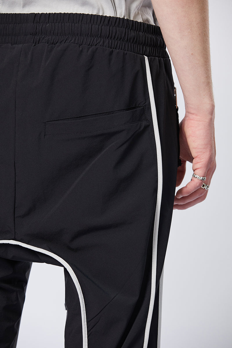 BLACK CONTRAST PIPINGS PANTS