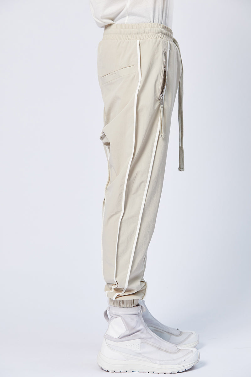 SAND CONTRAST PIPINGS PANTS