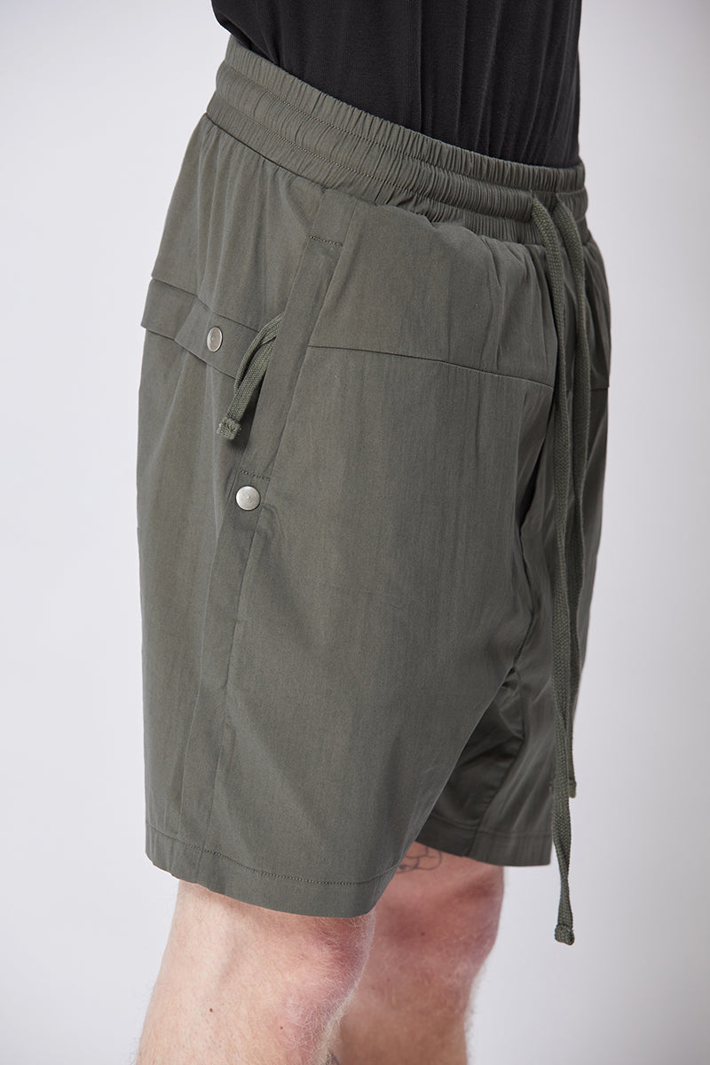 IVY GREEN DROP CROTH SHORTS