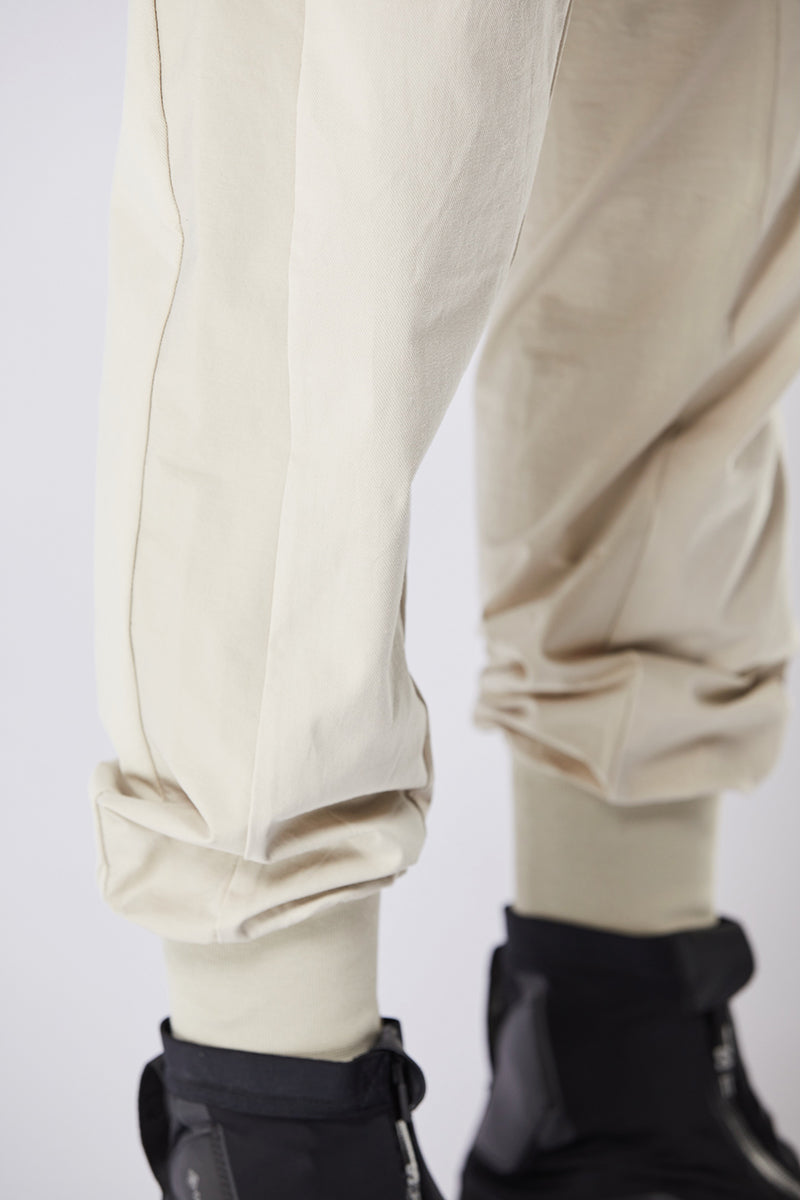 SAND DROP CROTCH TECH PANTS