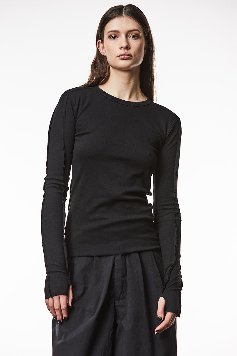 BLACK RIB CREW NECK TEE