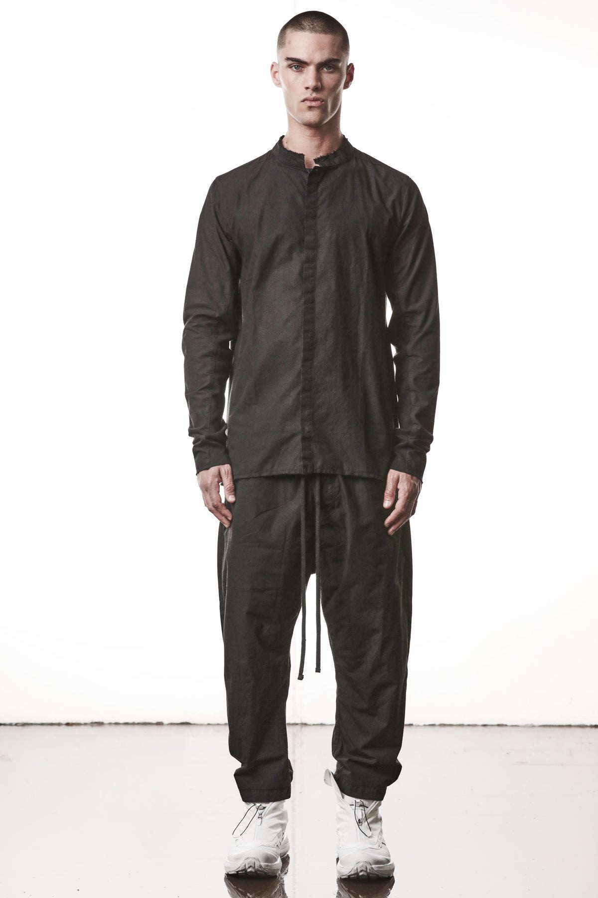BLACK STAND UP COLLAR RAW CUT SHIRT