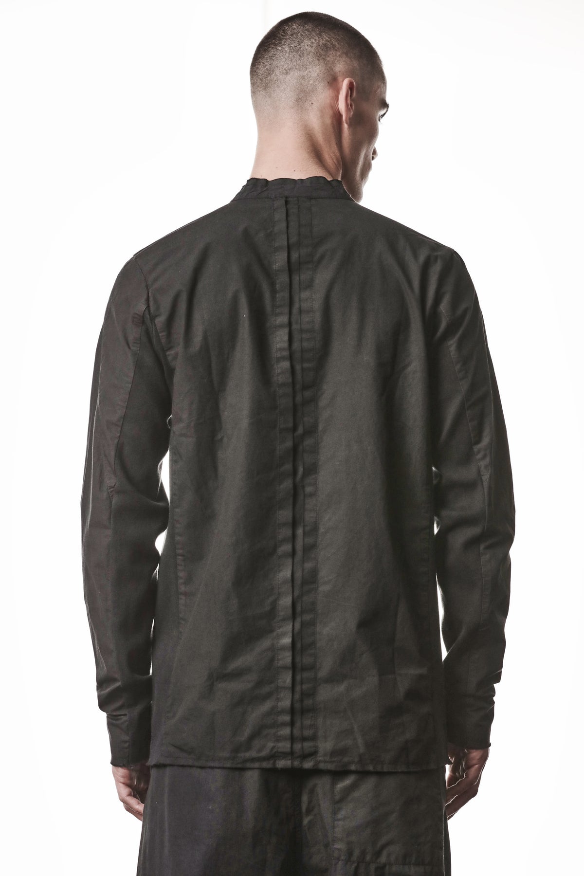 BLACK STAND UP COLLAR RAW CUT SHIRT