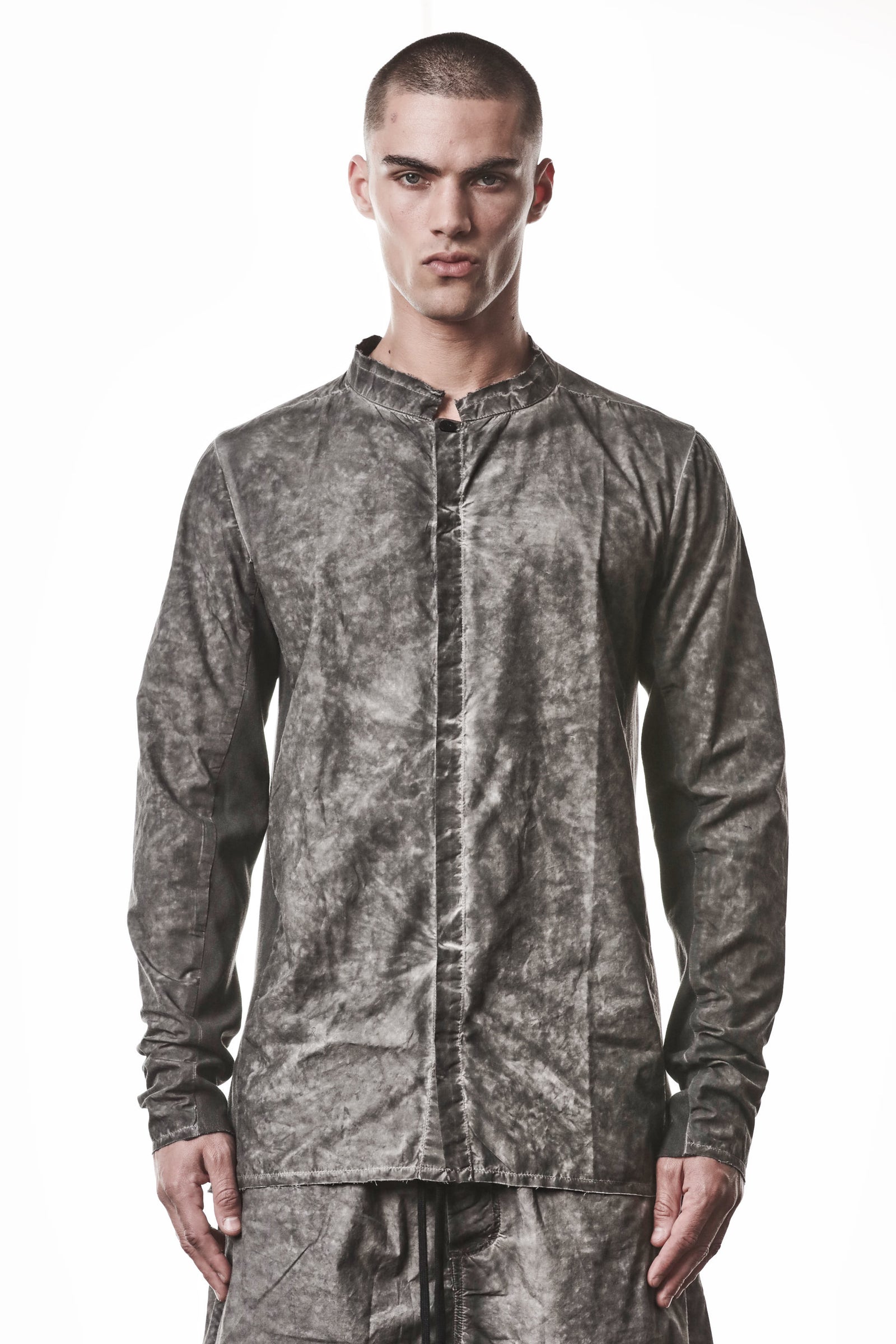 VEGETAL BLACK STAND UP COLLAR RAW CUT SHIRT