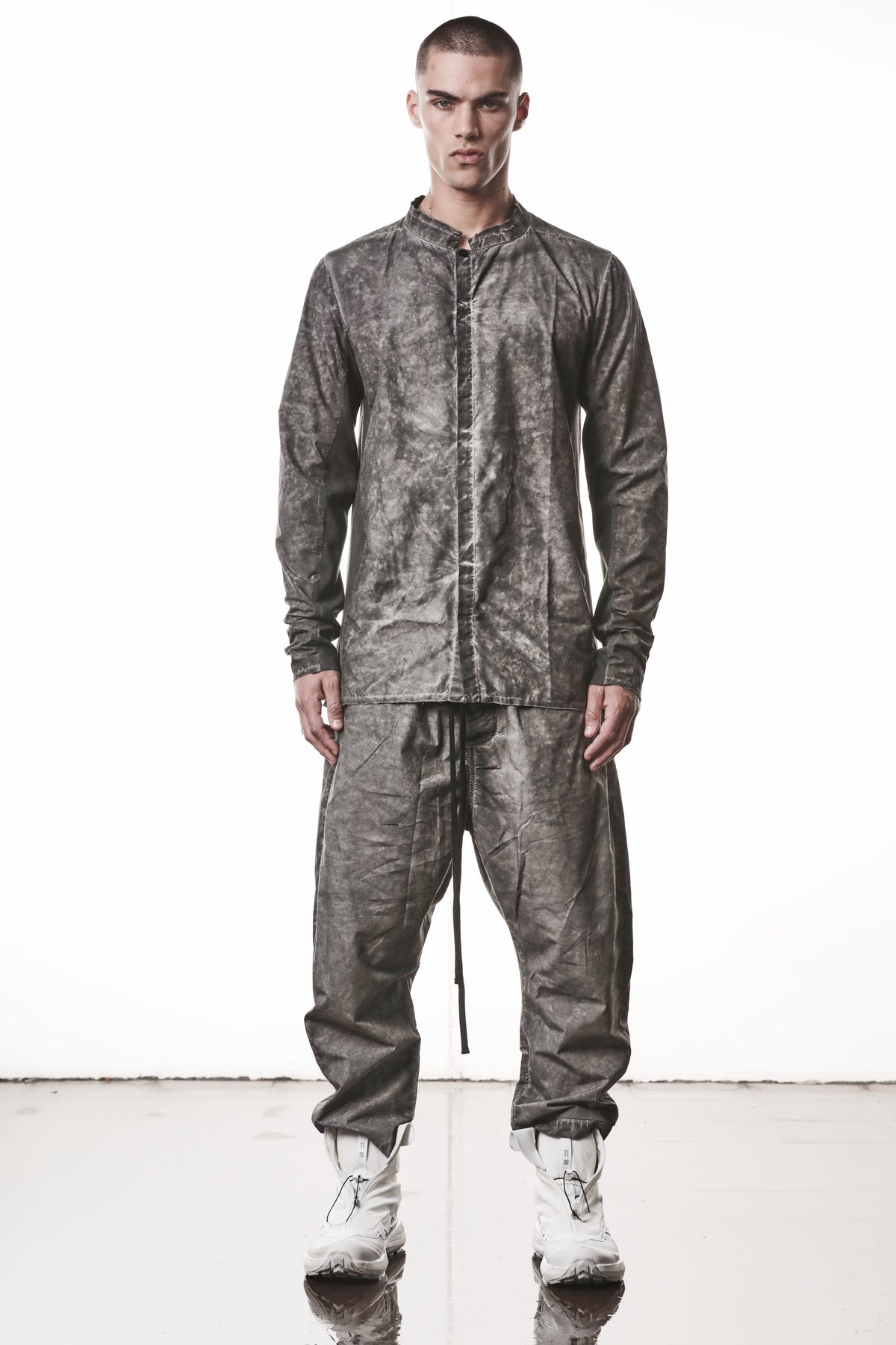 VEGETAL BLACK STAND UP COLLAR RAW CUT SHIRT