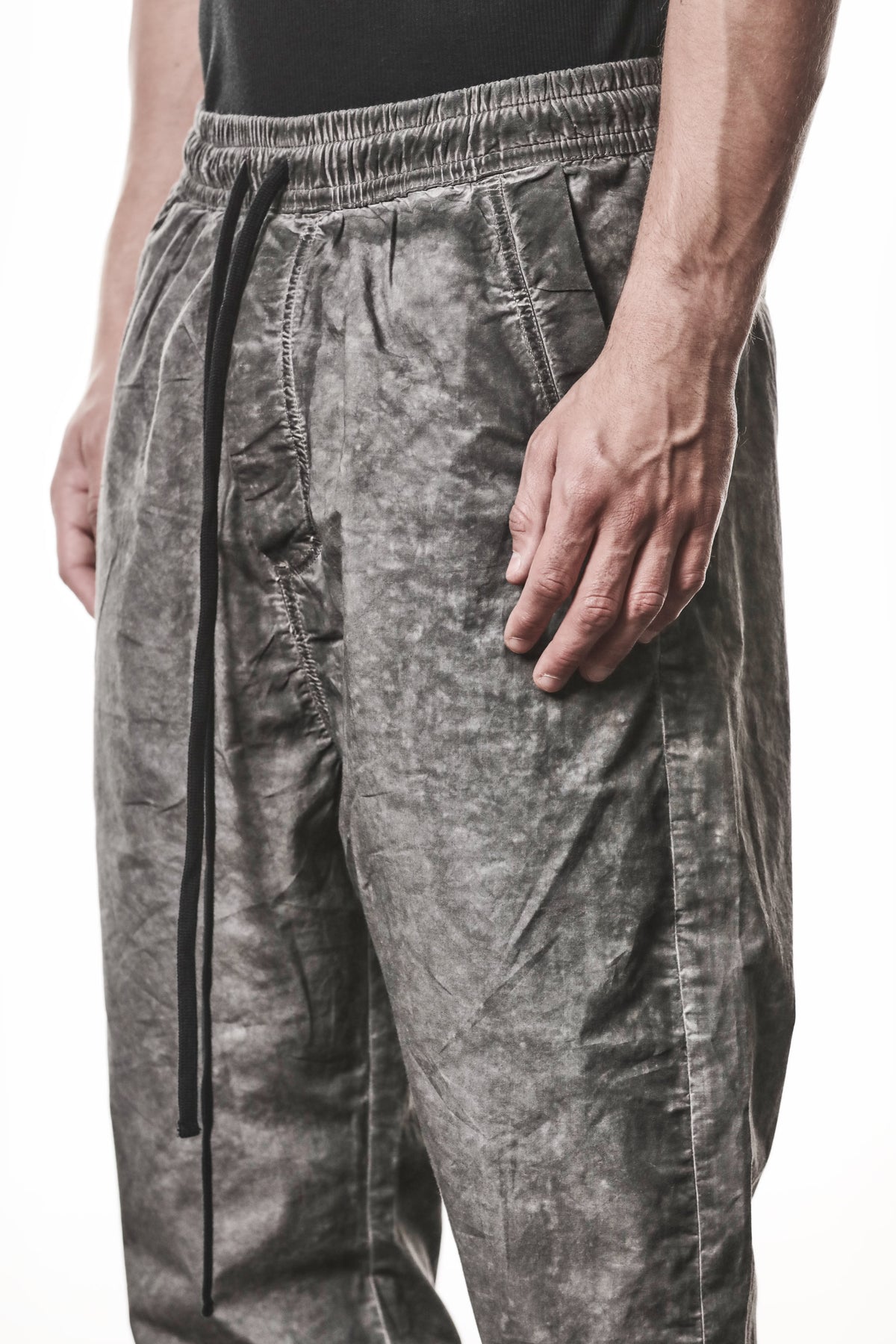 VEGETAL BLACK ORGANIC COTTON CROPPED TROUSERS