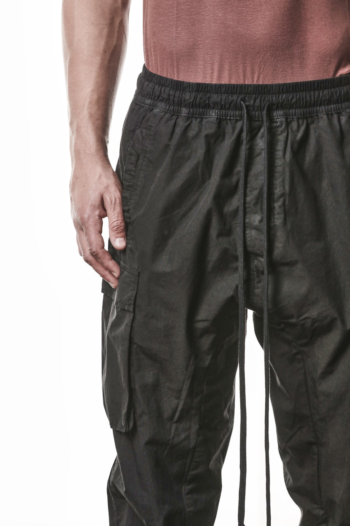 BLACK WOVEN CARGO TROUSERS