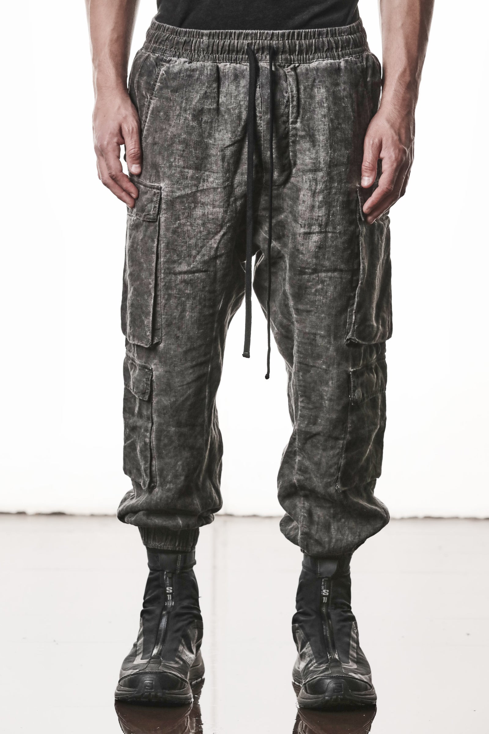 VEGETAL BLACK LINEN CARGO PANTS