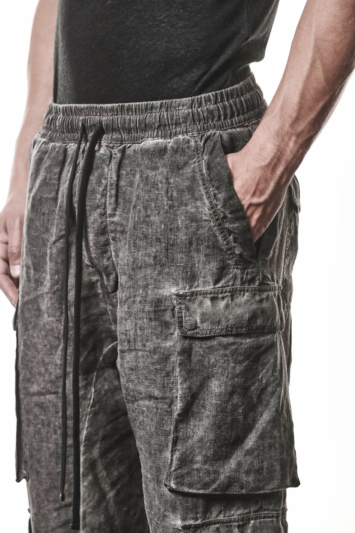 VEGETAL BLACK LINEN CARGO PANTS