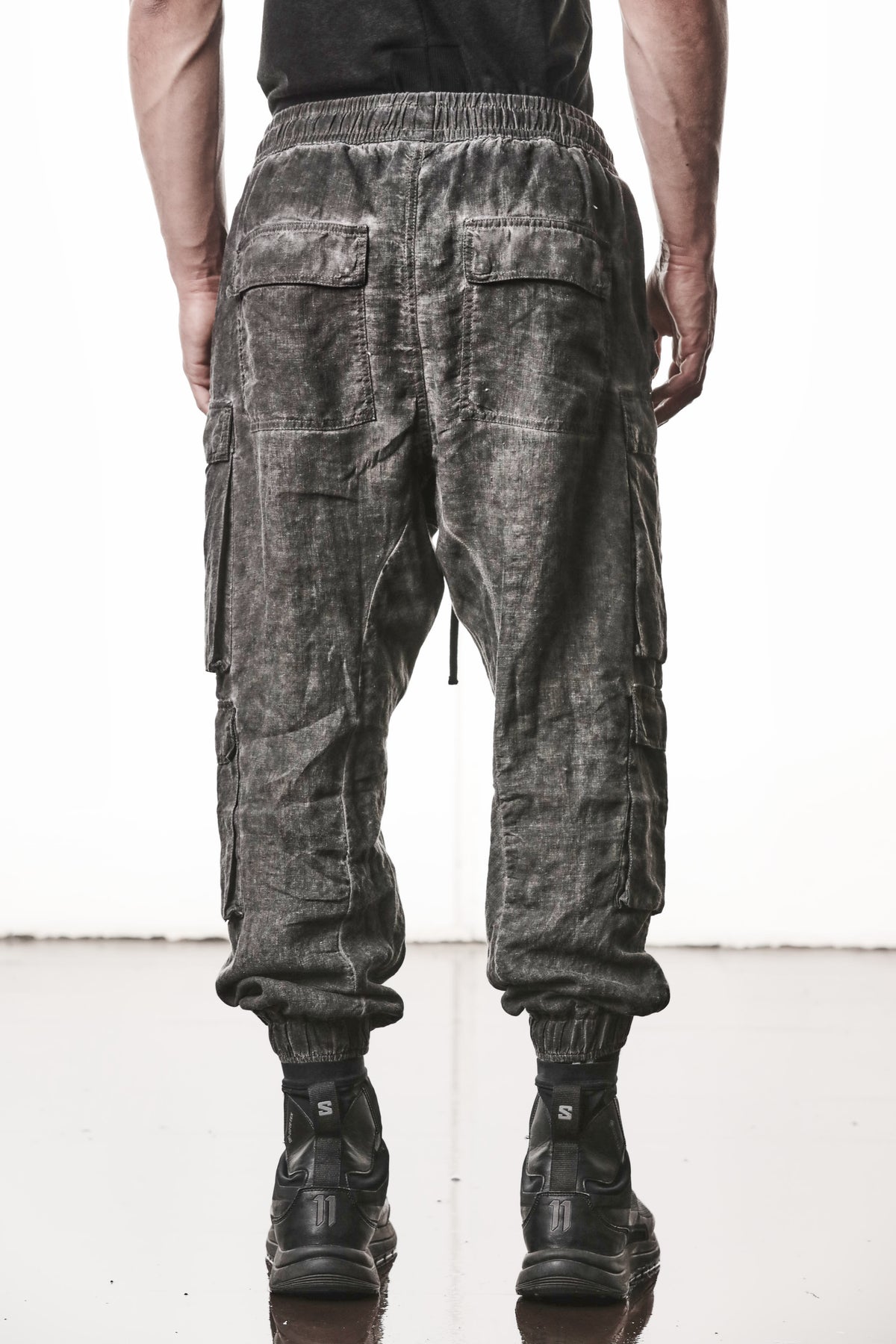 VEGETAL BLACK LINEN CARGO PANTS
