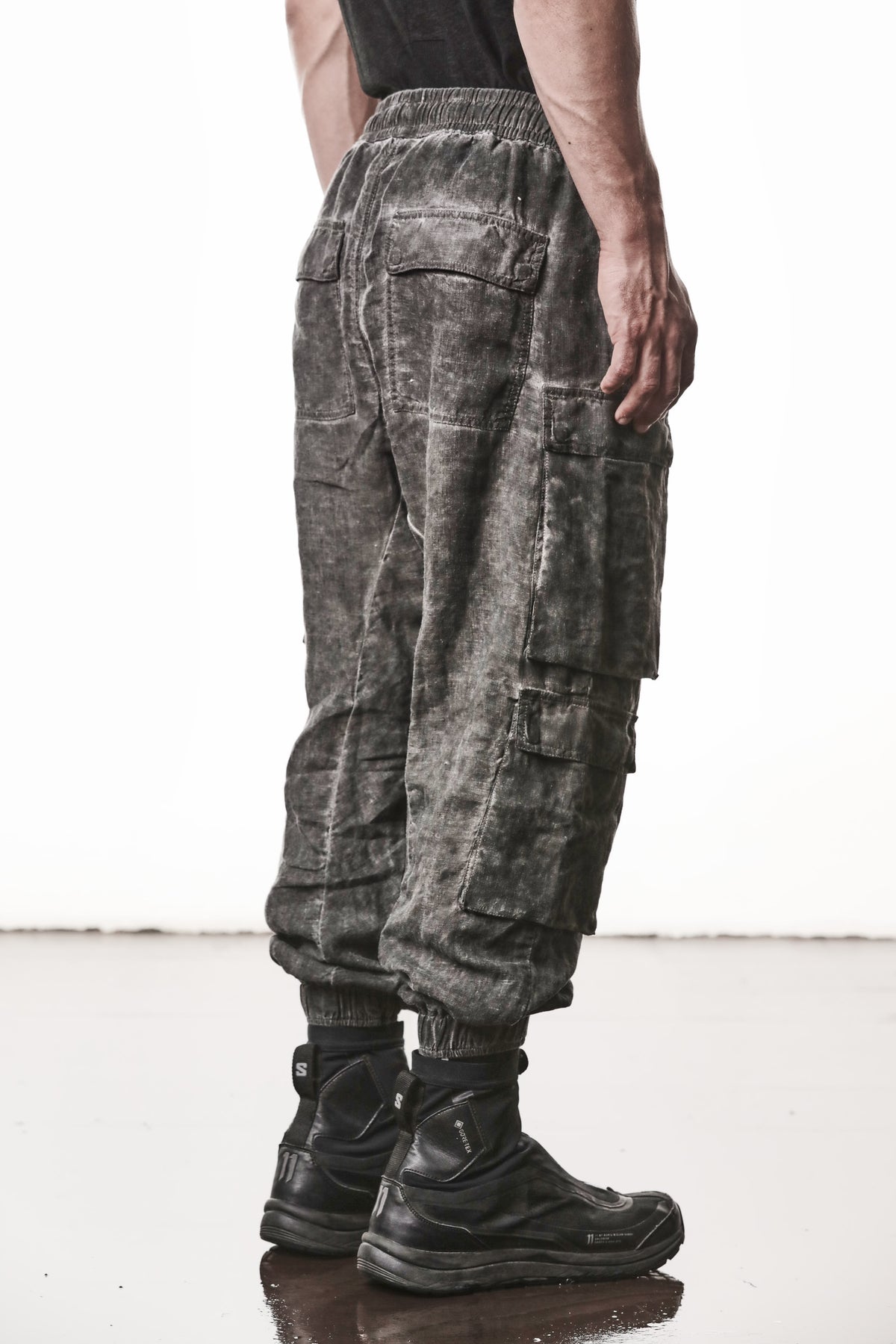 VEGETAL BLACK LINEN CARGO PANTS