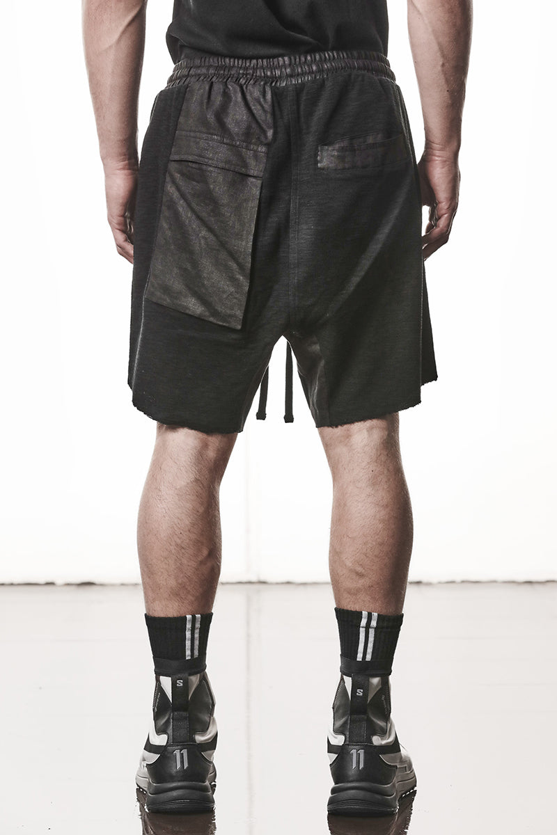 BLACK PATCHED LINEN POCKETS SHORTS