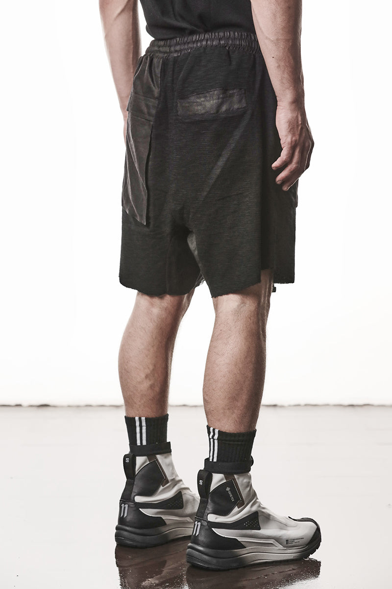 BLACK PATCHED LINEN POCKETS SHORTS