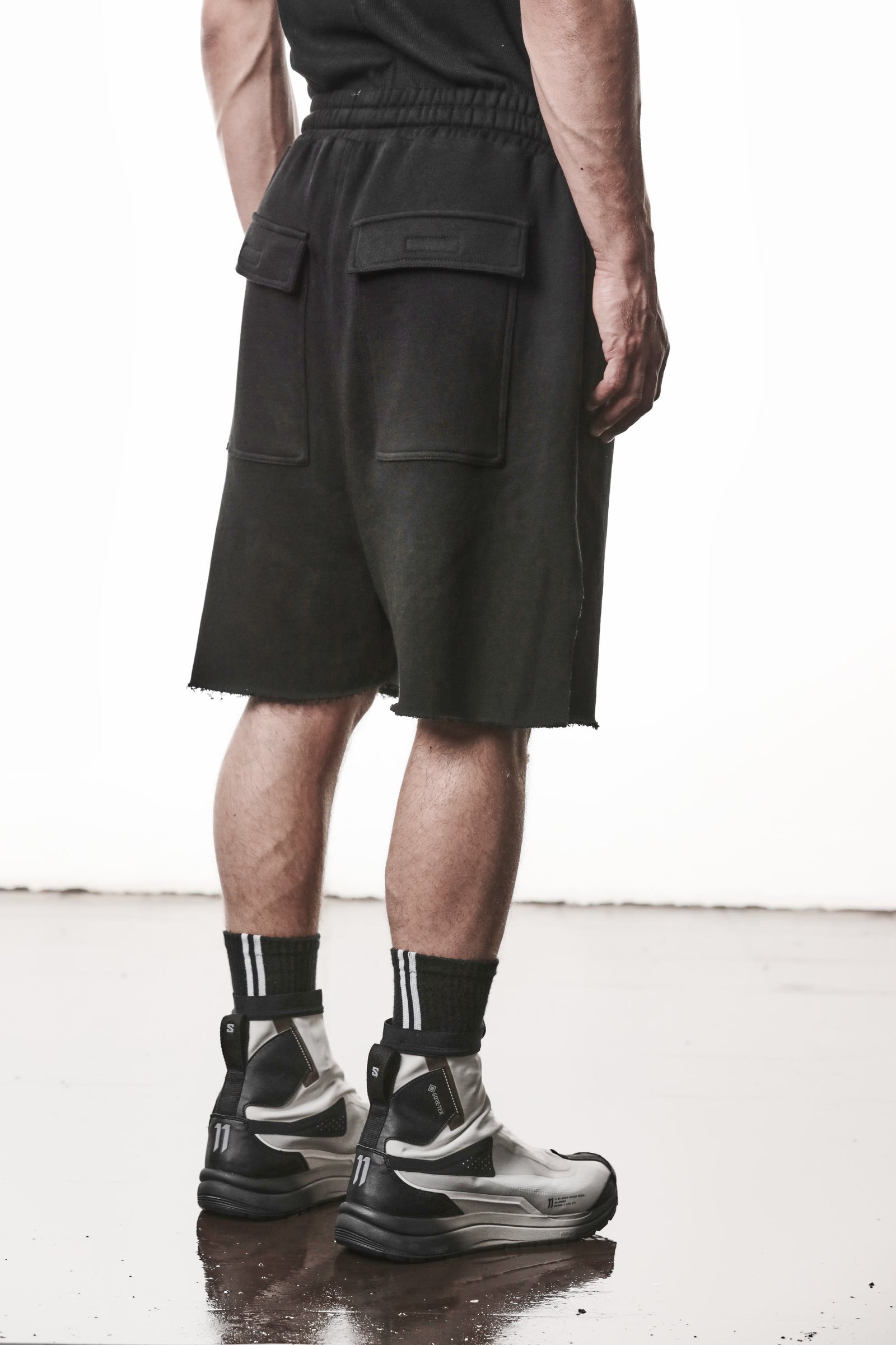 THOM-KROM-SHOP-ONLINE-THOM-KROM-SHOP-ONLINE-SS26-MST519_BLACK_3486