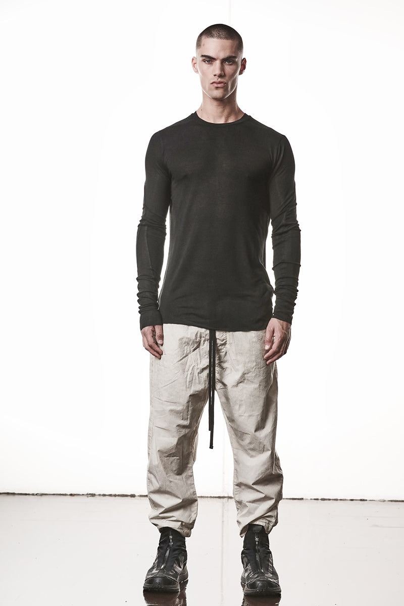 BLACK ULTRA LIGHT VISCOSE LONG SLEEVES TOP