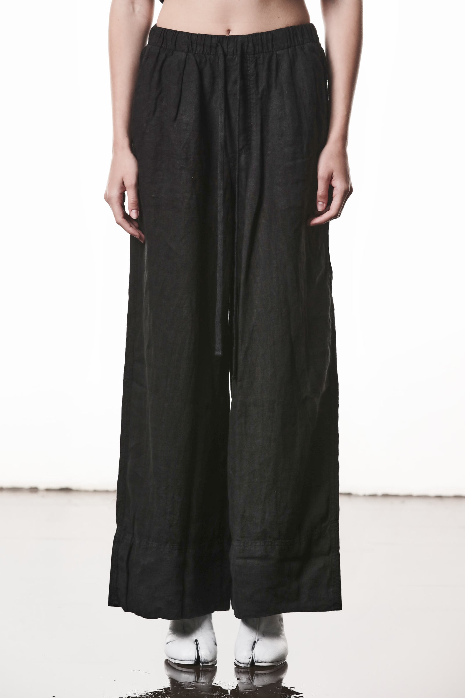 CROPPED WIDE-LEG LINEN TROUSERS