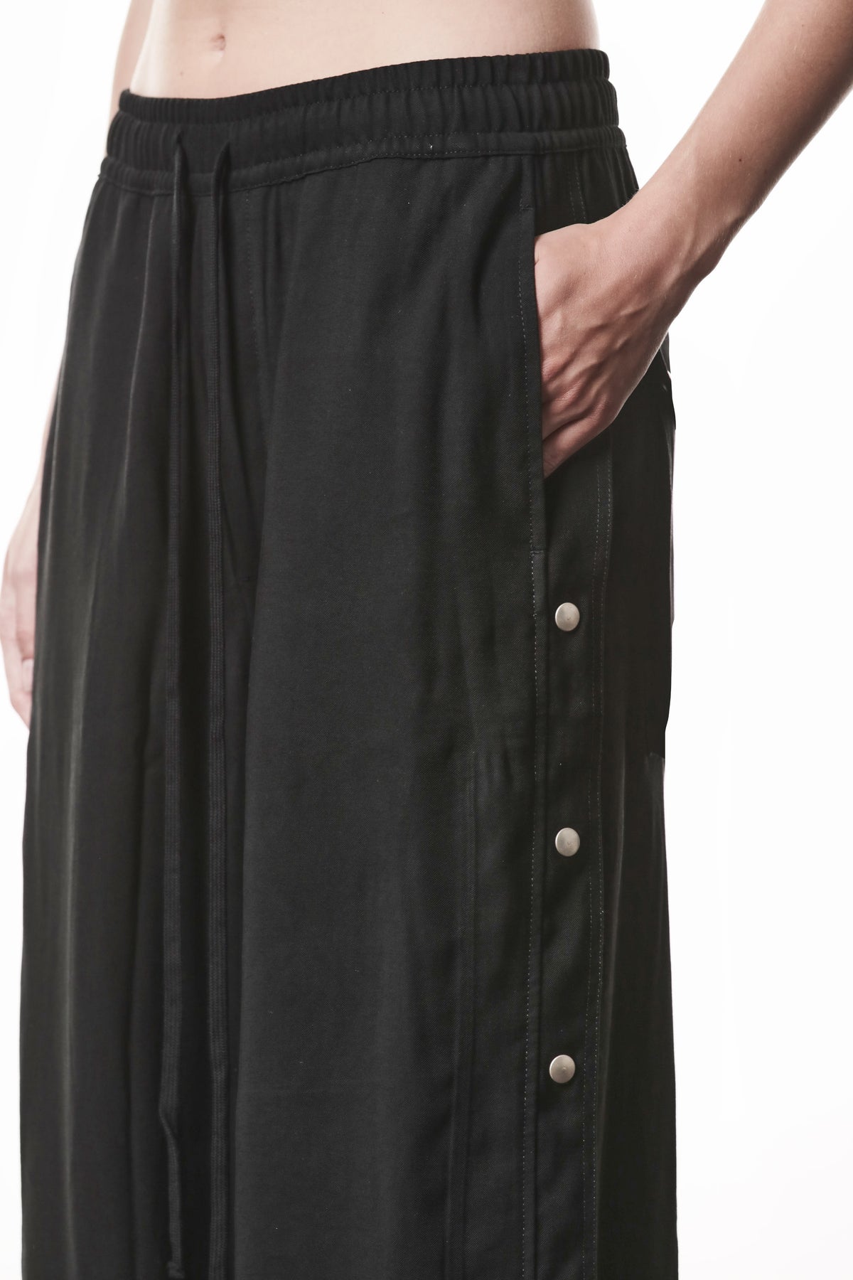 WIDE-LEG RAYON TROUSERS